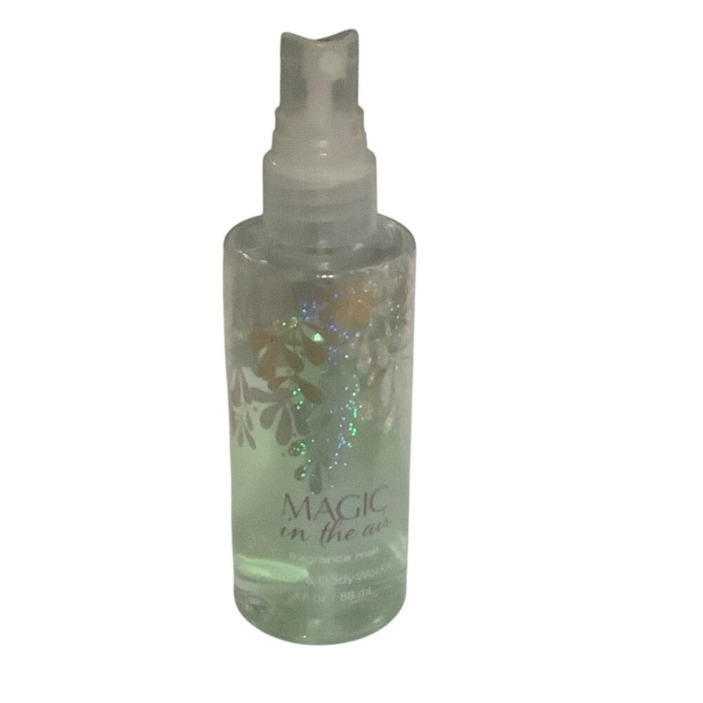 Bath & Body Works Magic In The Air Fragrance‎ Mist 3 Fl Oz 88 mL USED